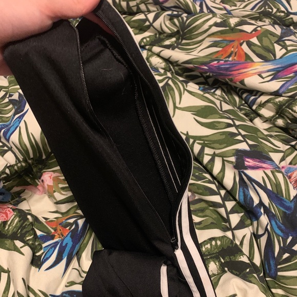 2 x adidas pants - Picture 3 of 7